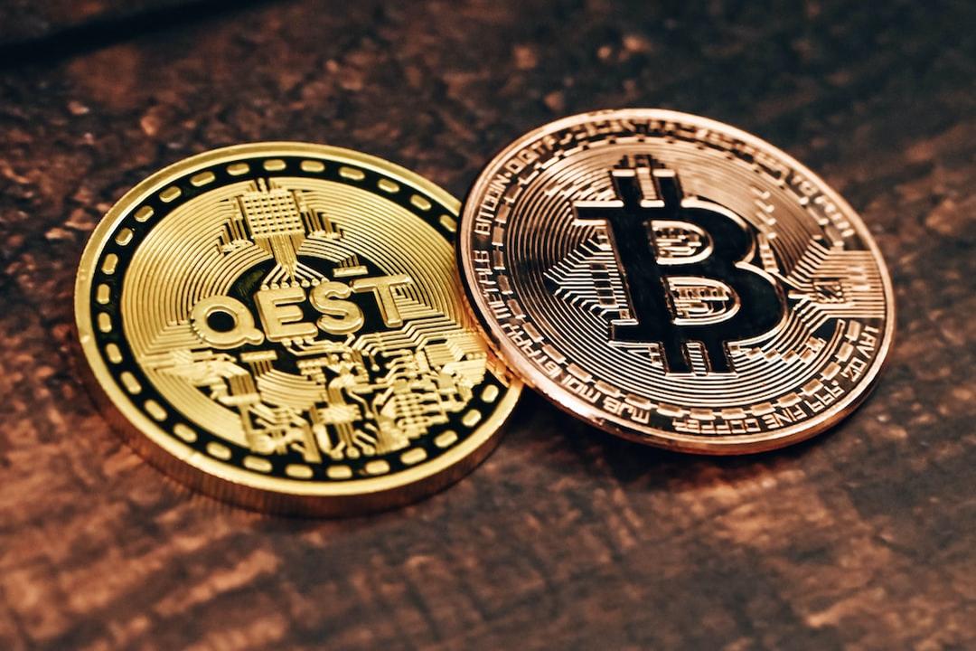 eToro CEO: Bought Bitcoin at $5, Buffett Advised Me to Focus Less on Cryptocurrency